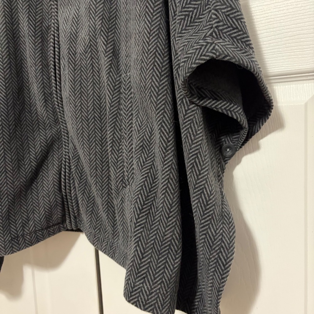 L.L.Bean Fleece Cape Women M Gray Black Herringbone Preppy Coastal Fall Core